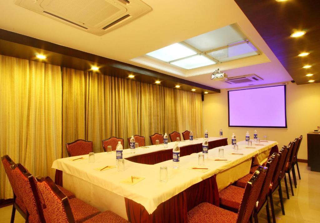 Hotel Ambience Executive Pimpri-Chinchwad Business foto
