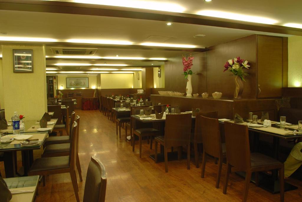 Hotel Ambience Executive Pimpri-Chinchwad Restaurant foto